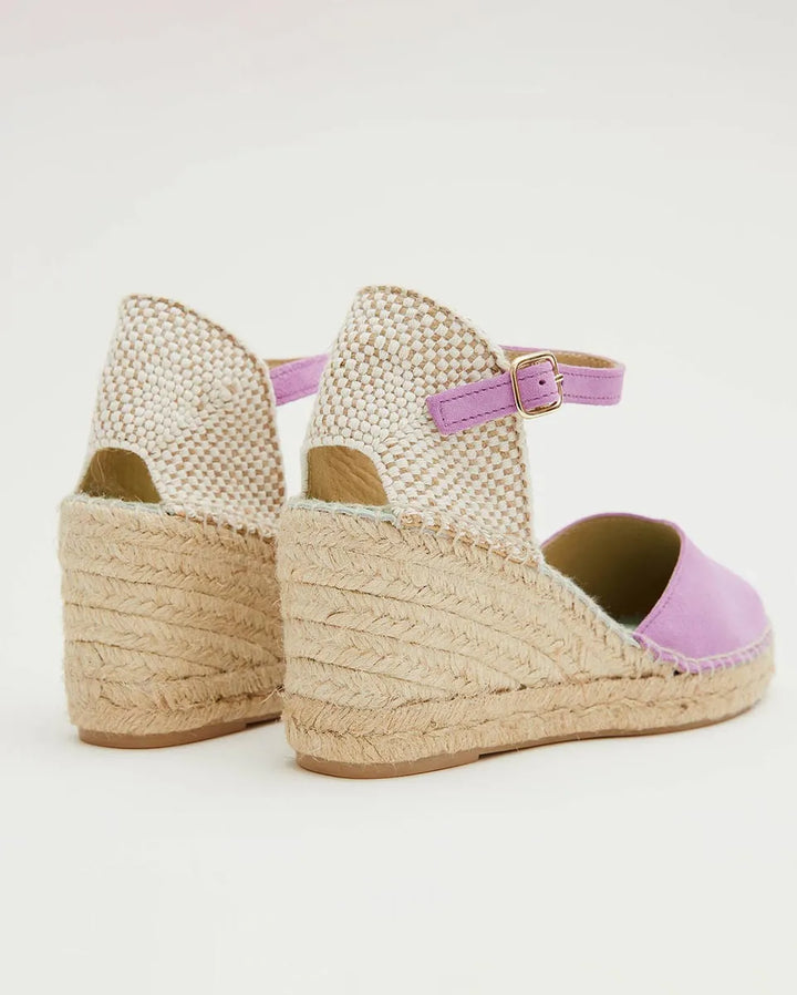 Alpargatas con hebilla y cuña media color lila | Atria