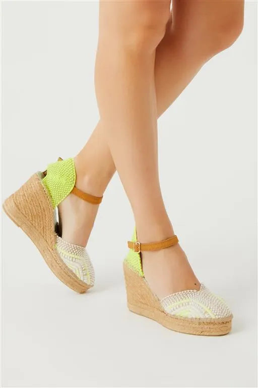 Cuñas beige y amarillo fluor con pulsera | Carinae 146