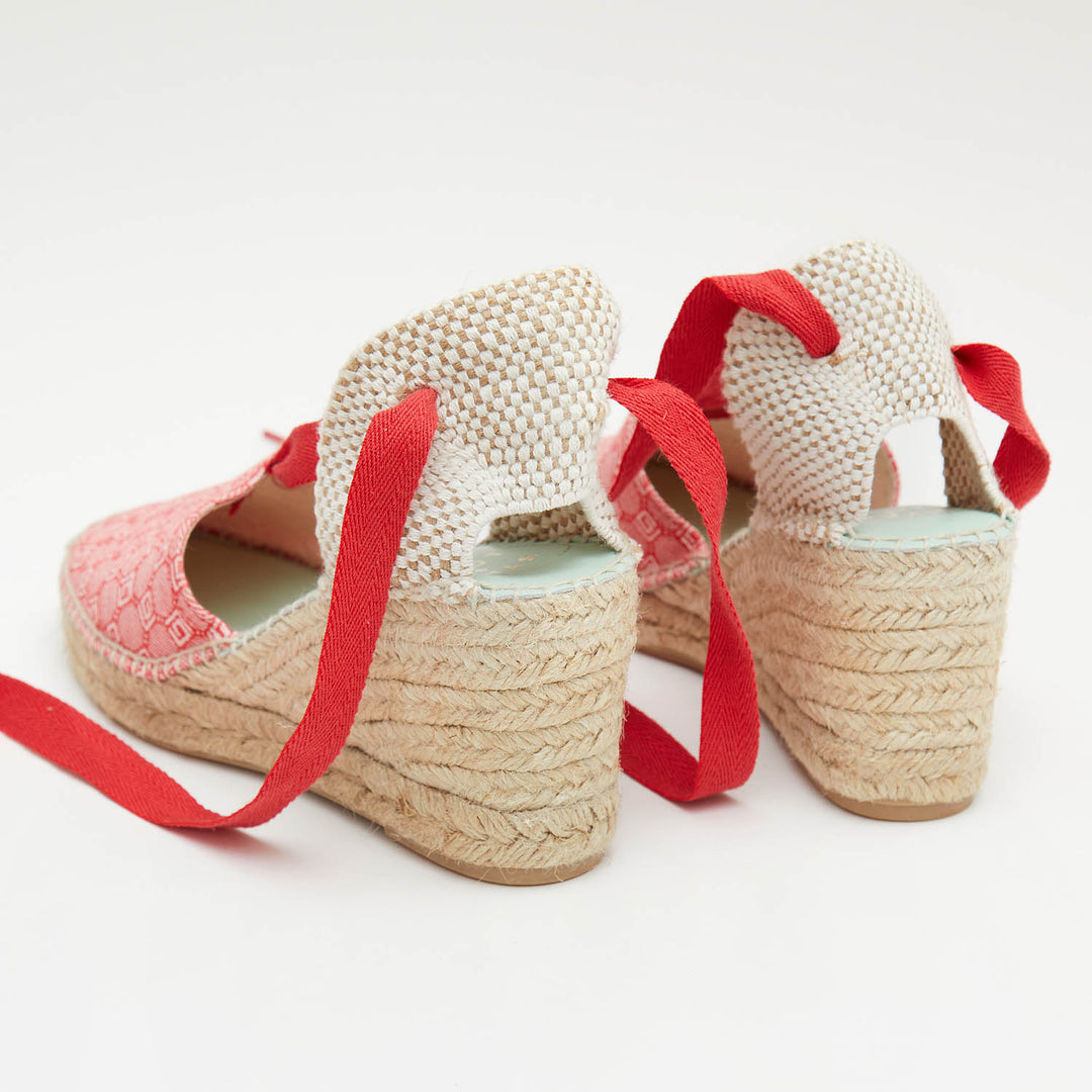 Alpargatas con diseño color rojo | Elara 130