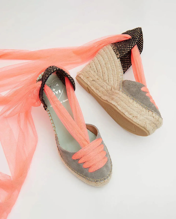 Alpargatas valenciana con cinta tul rosa coral fluor | Meridian 121