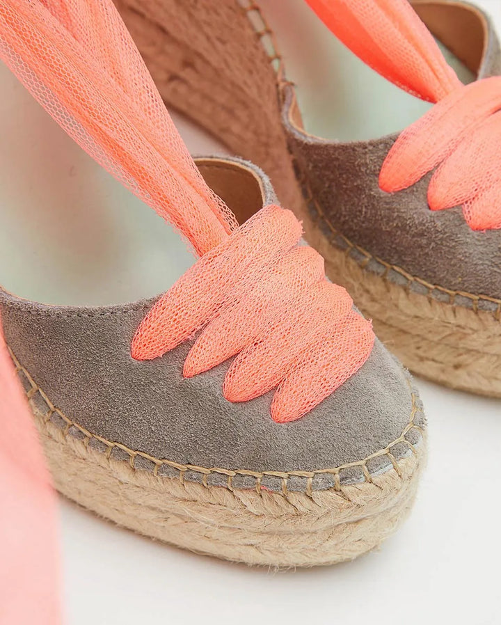 Alpargatas valenciana con cinta tul rosa coral fluor | Meridian 121