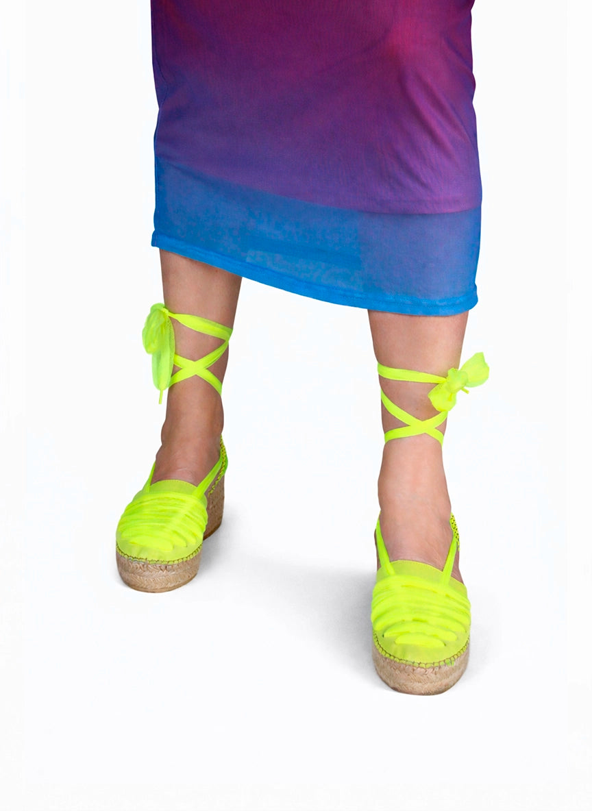 Alpargatas cuña media amarillo flúor con cintas | Aquila 19