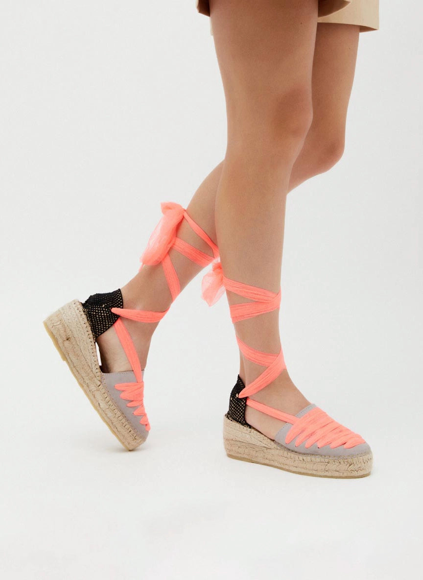 Alpargatas cuña media con cinta flúor coral | Aquila 121