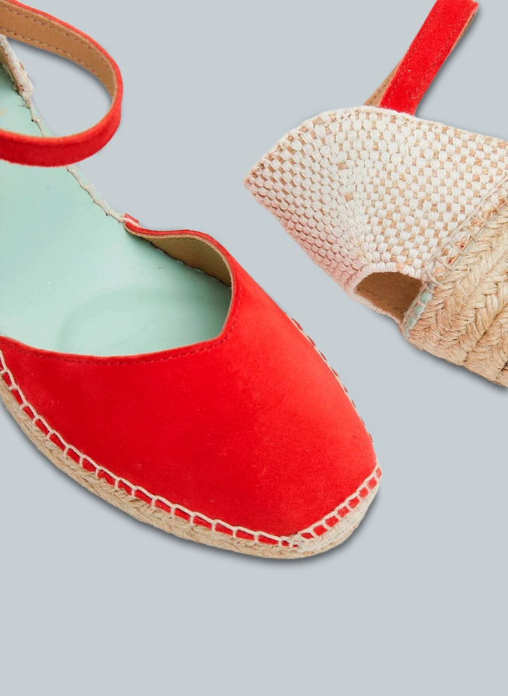 Alpargatas con hebilla cuña media color rojo | Atria