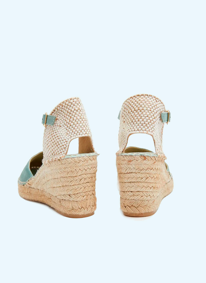 Alpargatas con pulsera color azul malibú | Atria