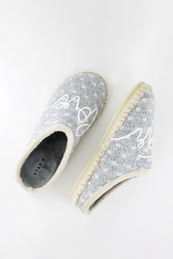Zapatilla de casa de tejido suave gris | Carina 4