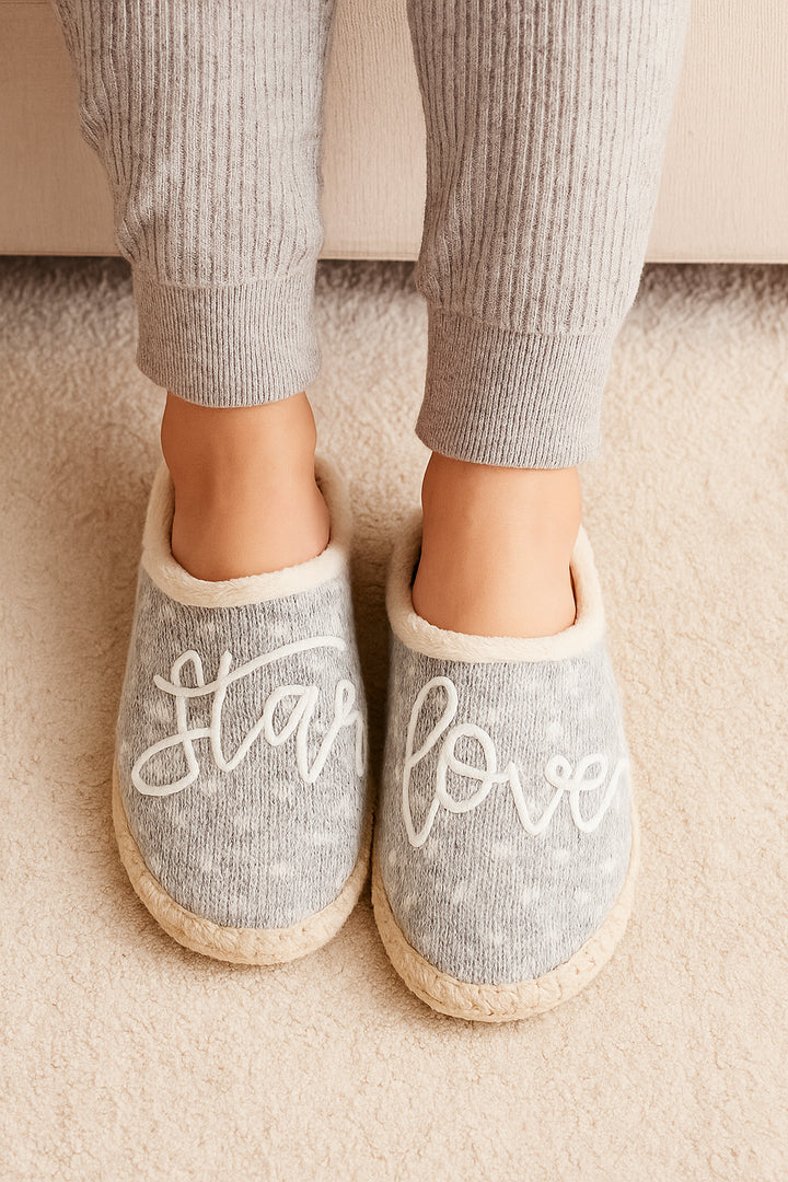 Zapatilla de casa de tejido suave gris | Carina 4