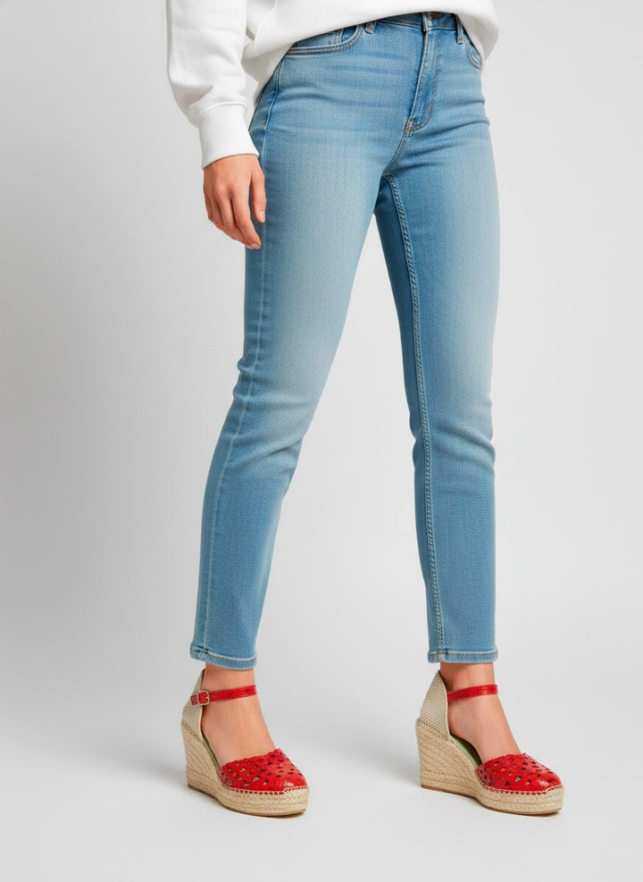 Alpargatas rojas de piel con corazones | Carinae 10