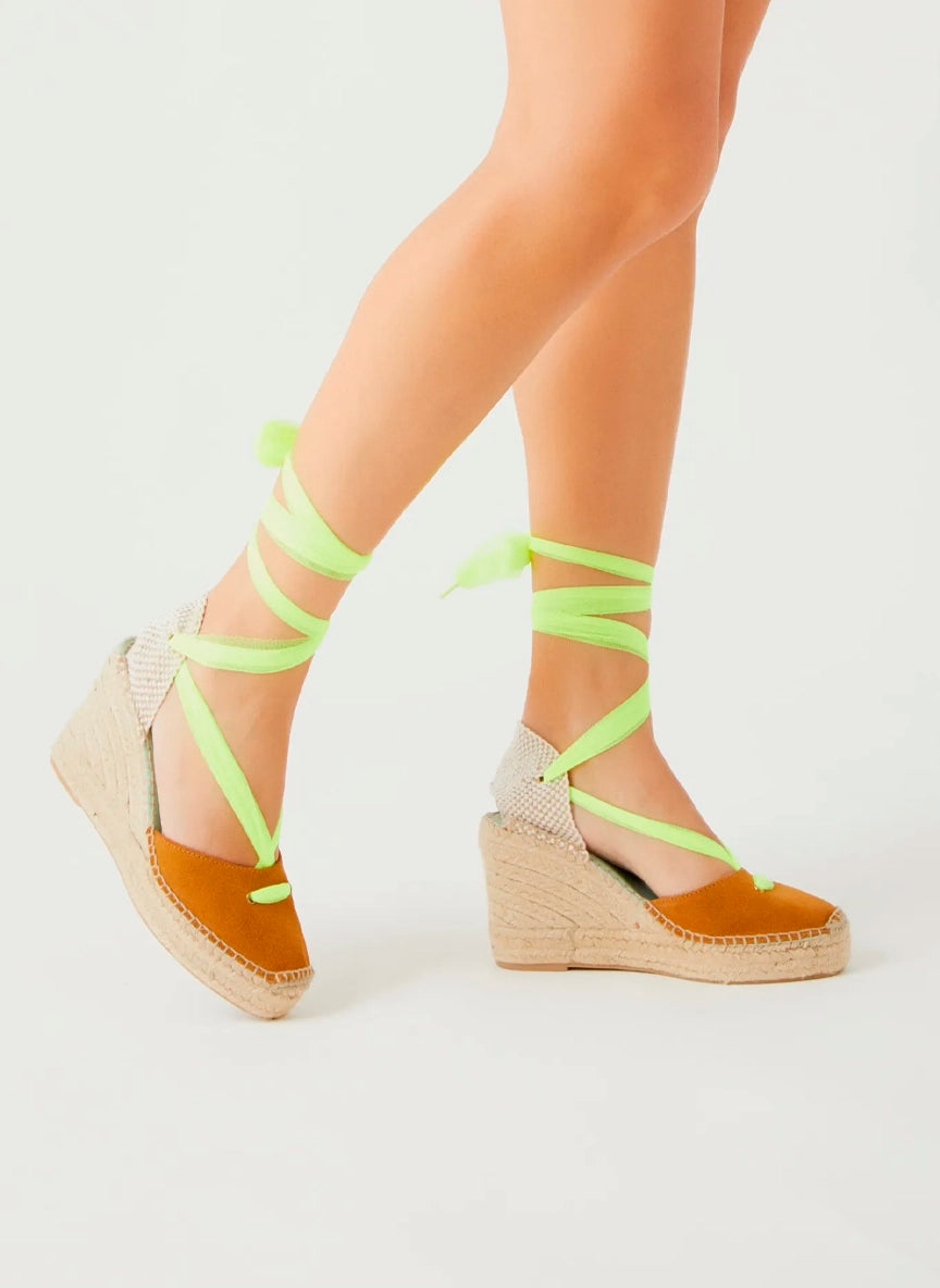 Alpargatas marrón canela y amarillo fluor | Celine 121