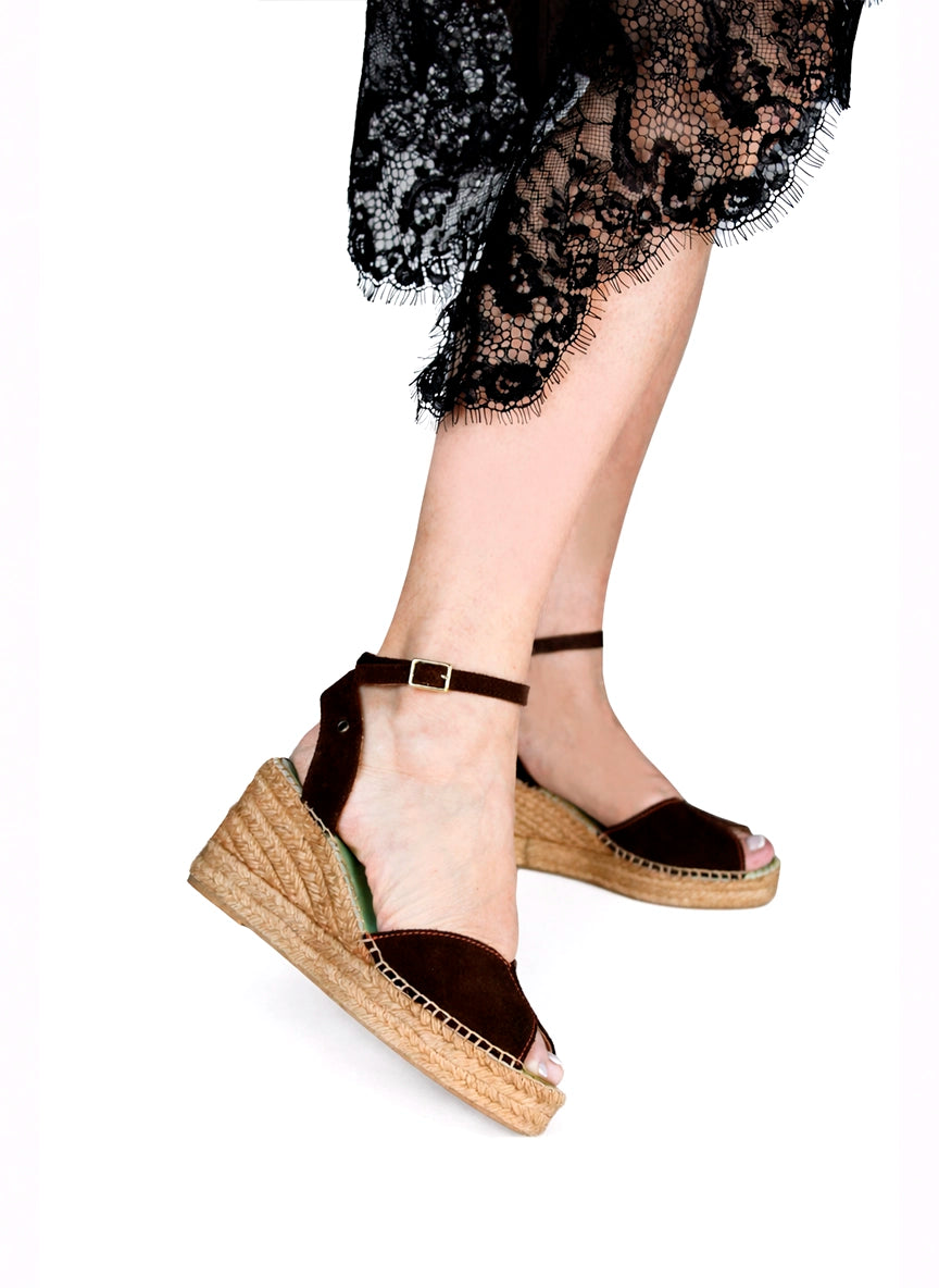 Sandalias marrones y coral con cinta y pulsera intercambiables | Cisne 13