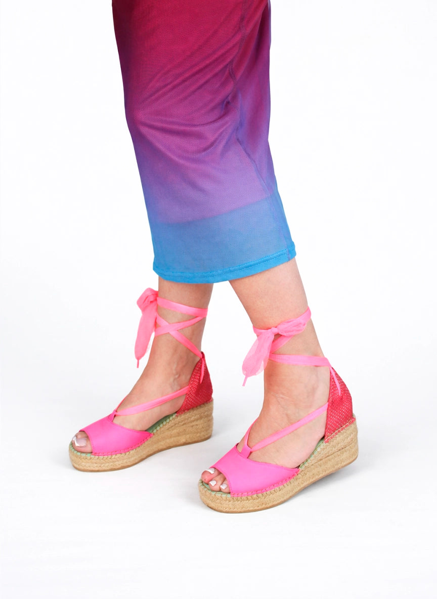 Alpargatas cuña media fucsia con cintas intercambiables | Enif 19