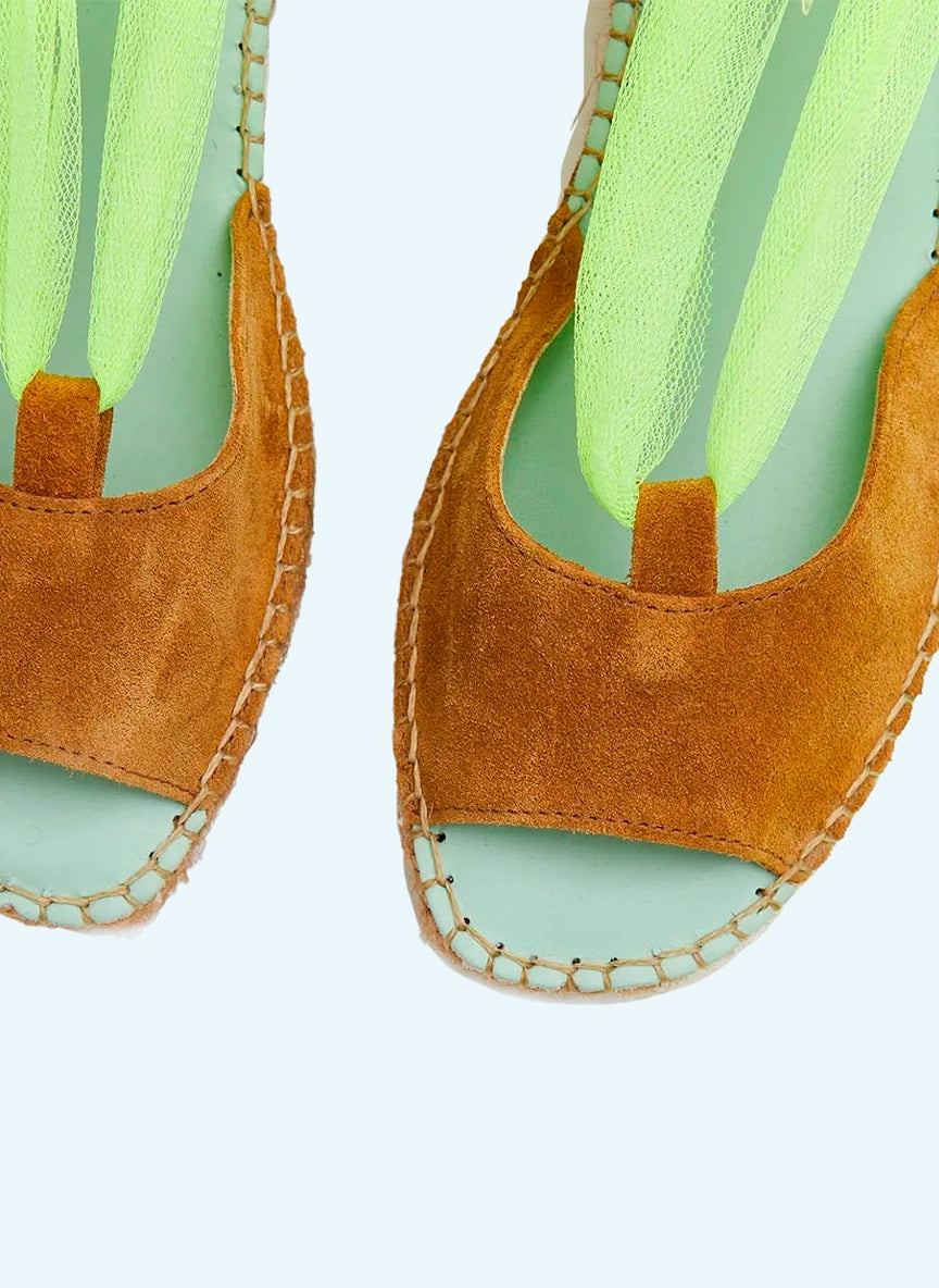 Alpargata sandalias color canela y cinta flúor | Enif 121
