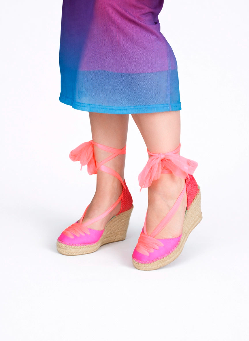 Alpargatas cuña alta fucsia con cintas | Meridian 19
