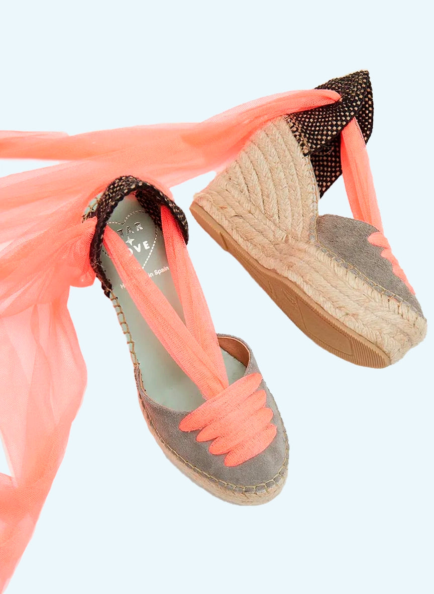 Alpargatas valenciana con cinta tul rosa coral fluor | Meridian 121