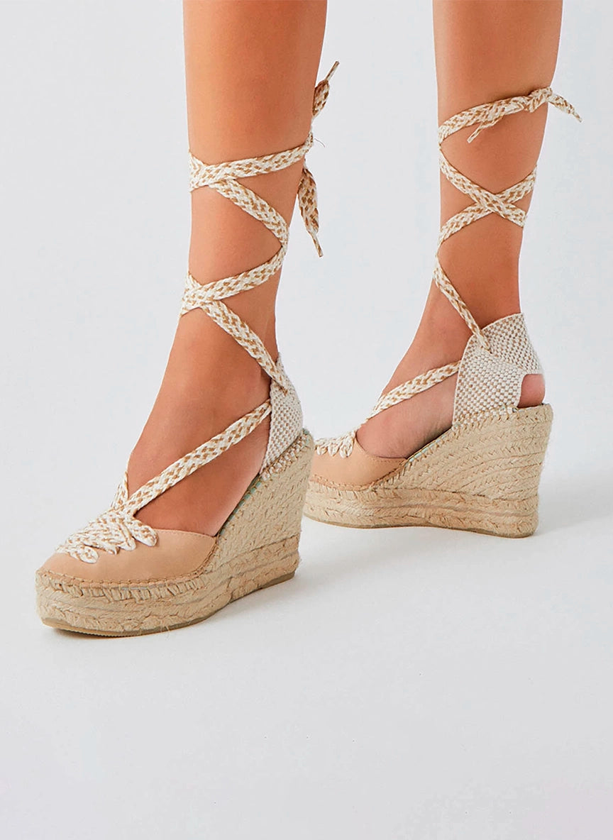 Alpargatas cuña color arena con cinta tricolor | Meridian 124