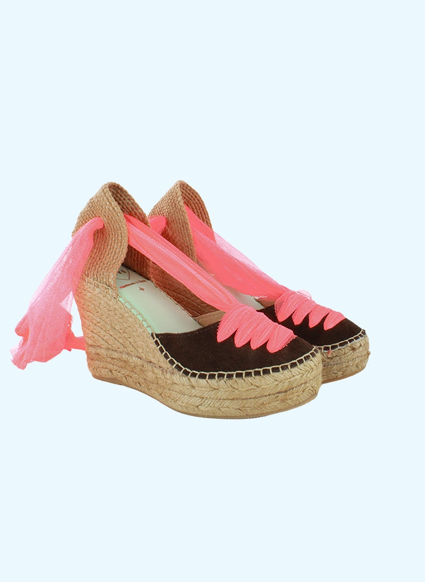 Alpargatas marrones con cinta coral | Meridian 13