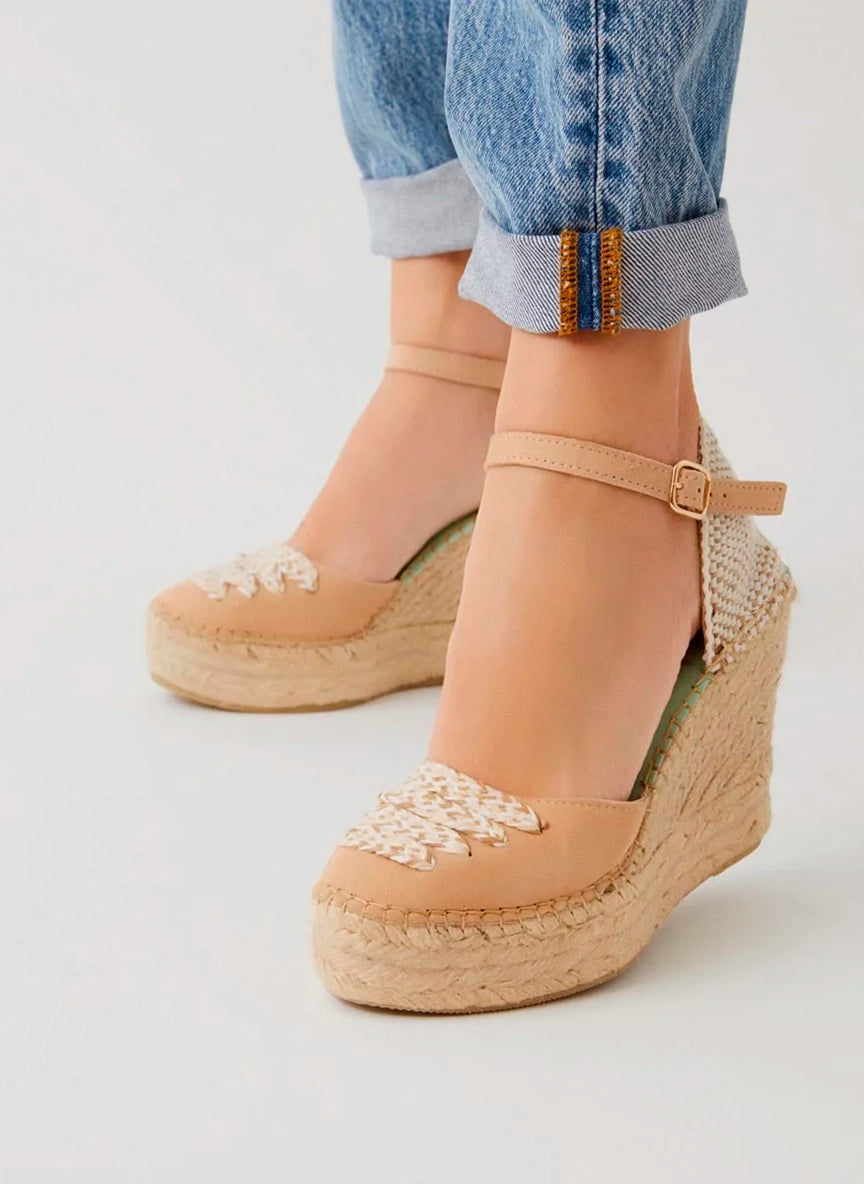Alpargatas color arena con hebilla | Musida 124