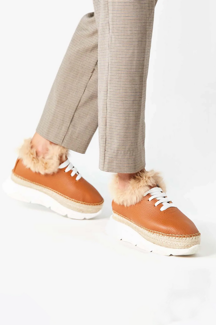 Sneakers de piel con pelo y suela yute y goma | Naos 15