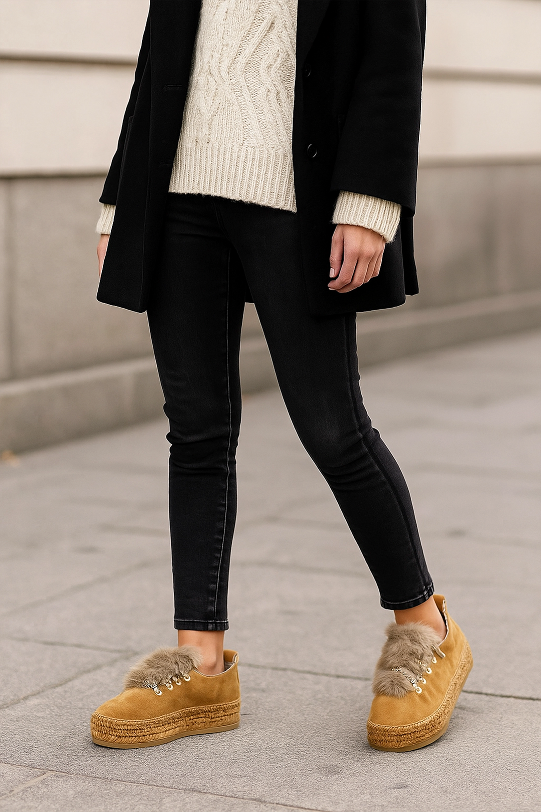 Sneakers alpargatas de serraje canela con pelo | Naos 16