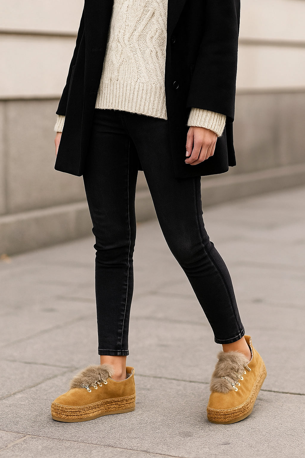 Sneakers alpargatas de serraje canela con pelo | Naos 16