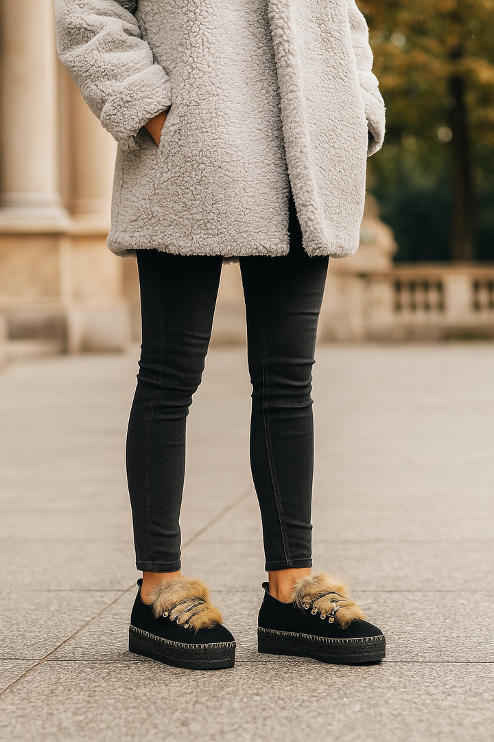 Sneakers mujer negras con pelo y suela de yute | Naos 16