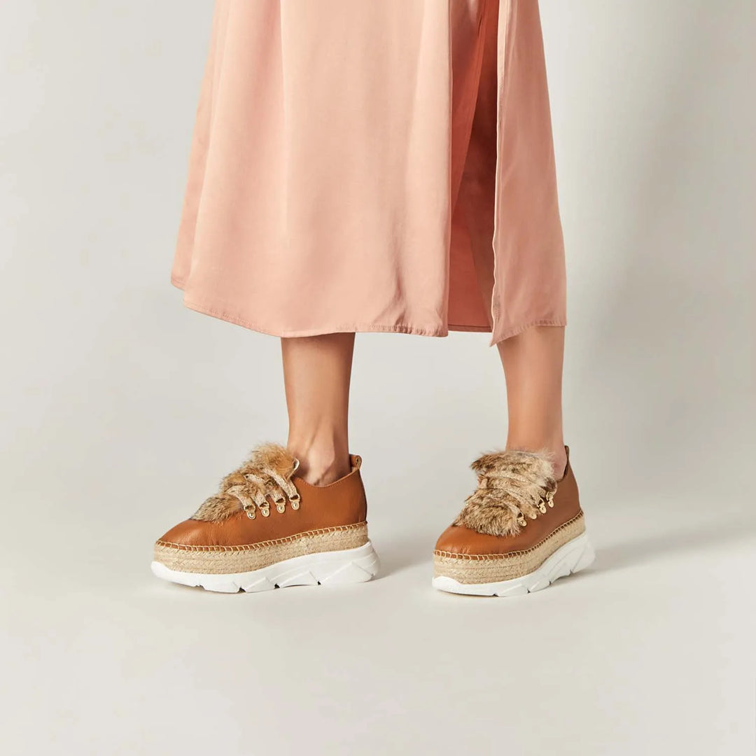 Sneakers de cuero con pelo y suela yute + goma | Naos 31