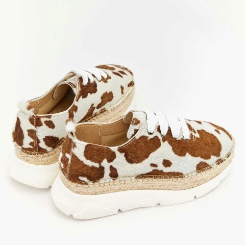 Sneakers animal print vaca con suela de yute y goma | Naos 90