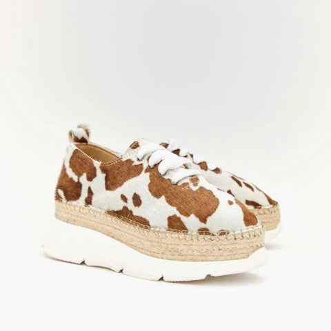 Sneakers animal print vaca con suela de yute y goma | Naos 90