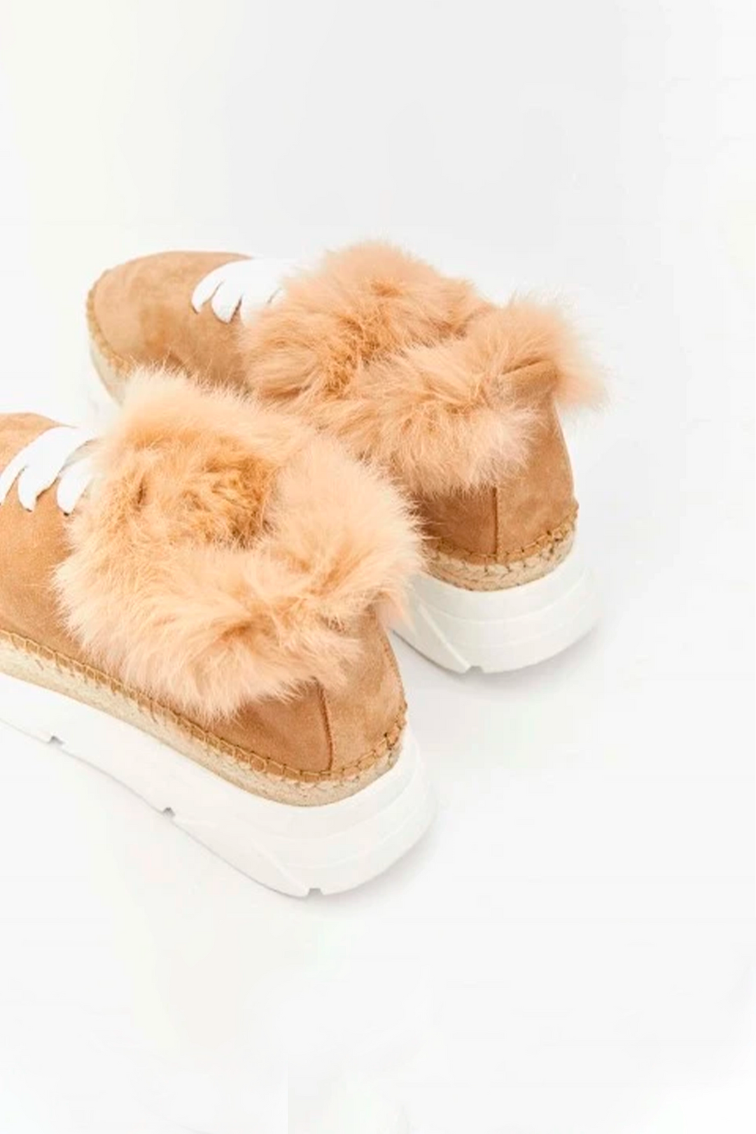 Zapatillas mujer en serraje canela con pelo | Naos 91