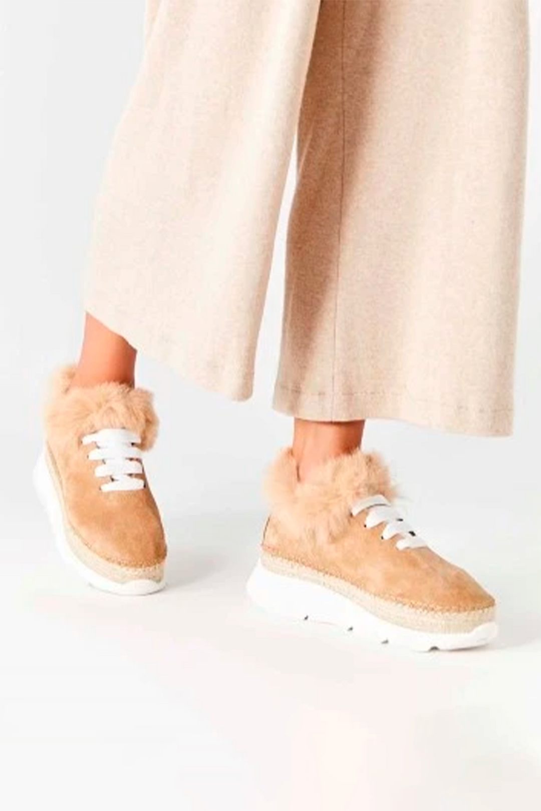 Zapatillas mujer en serraje canela con pelo | Naos 91