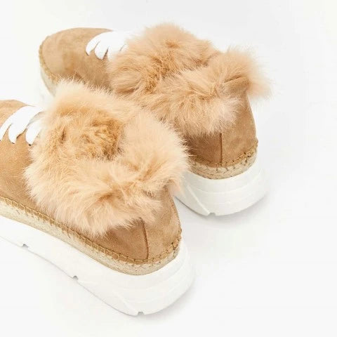 Zapatillas mujer en serraje canela con pelo | Naos 91