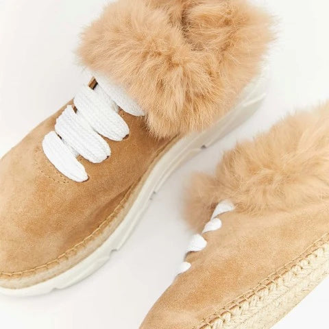 Zapatillas mujer en serraje canela con pelo | Naos 91