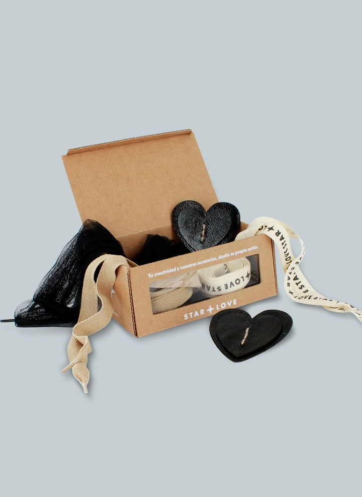 Pack adornos y cintas para zapatos | Pack Corazon Negro