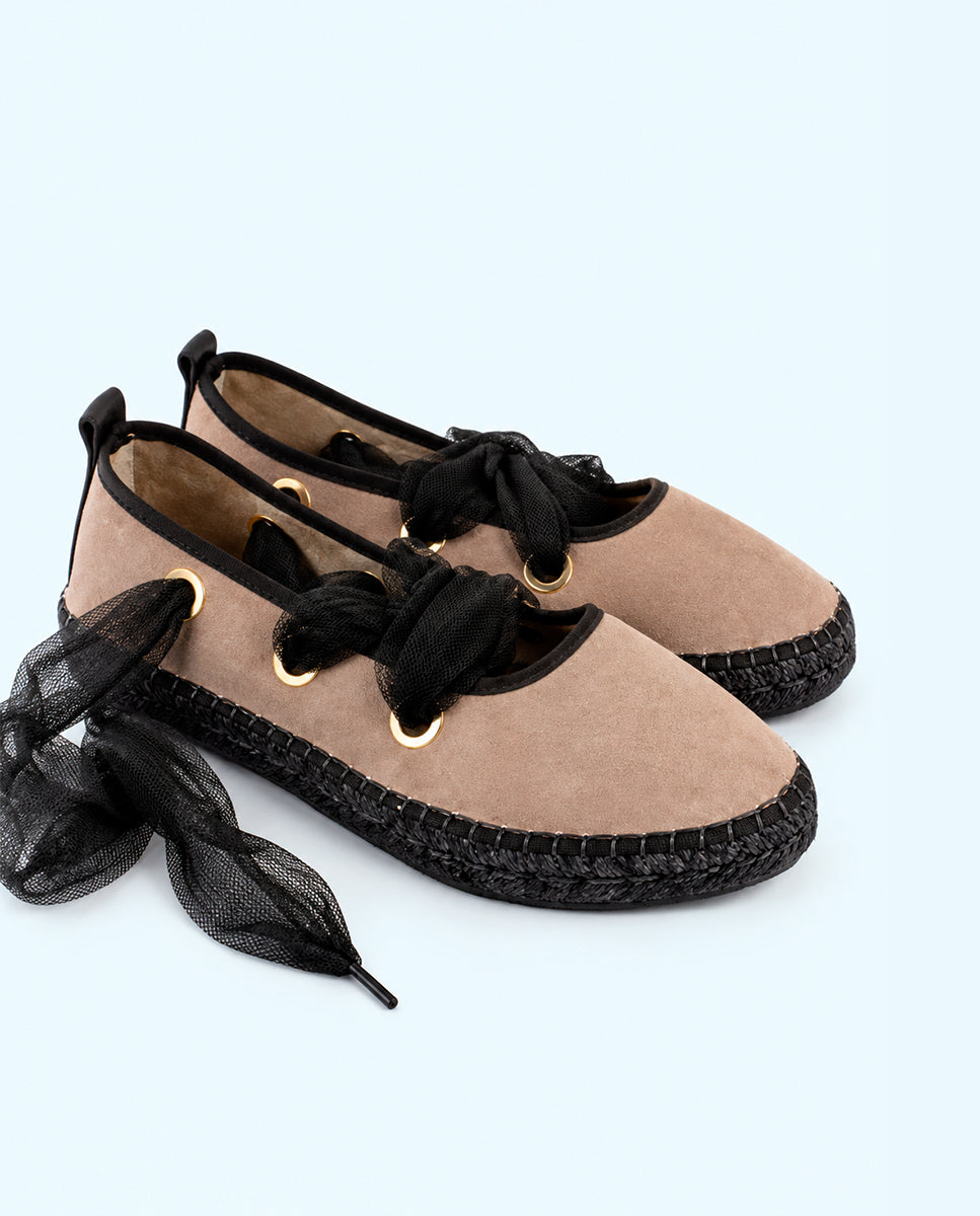 Manoletinas beige de terciopelo con cinta | Suhail 05