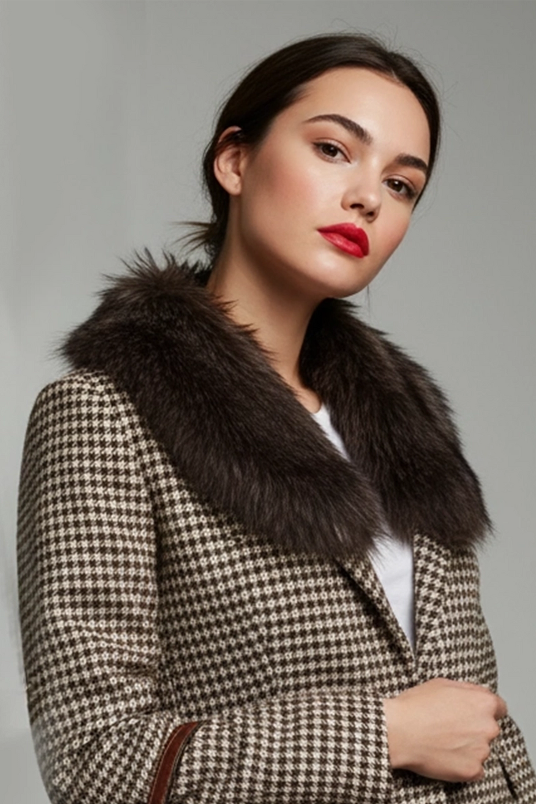 Cuello de pelo natural desmontable color chocolate | Alicia