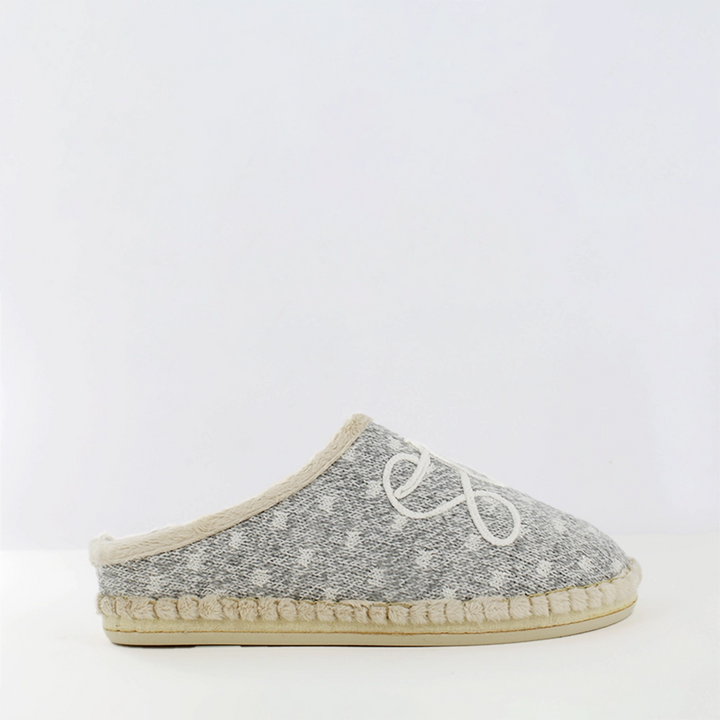 Zapatilla de casa de tejido suave gris | Carina 4