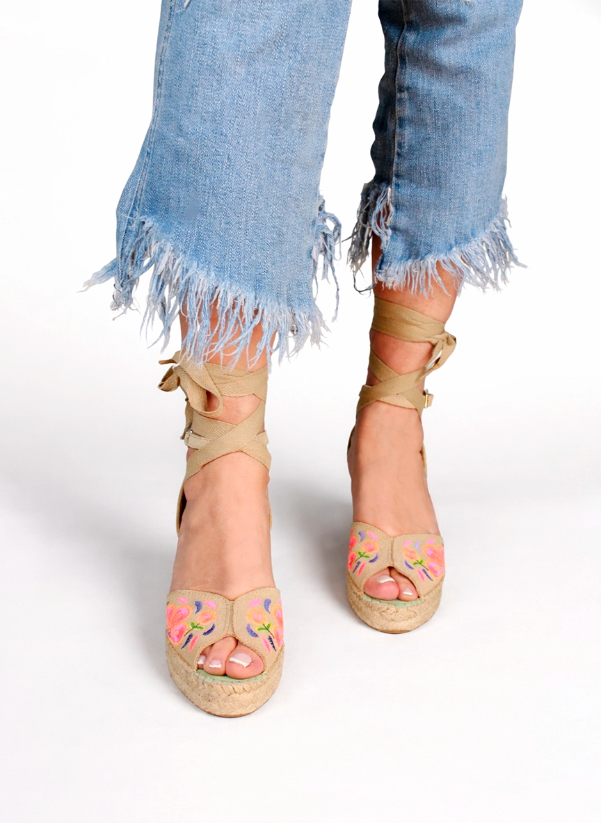 Alpargatas sandalias bordadas con cinta y pulsera intercambiable | Cisne 20