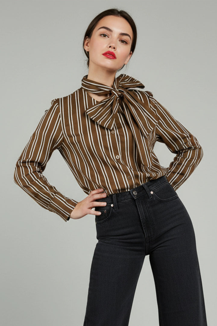Camisa con lazo al cuello con rayas color chocolate | Daniela