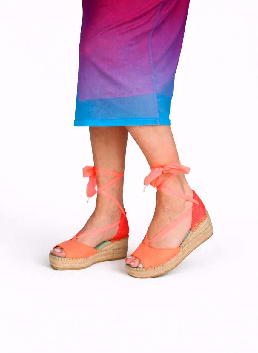 Alpargatas cuña media coral con cintas intercambiables | Enif 19
