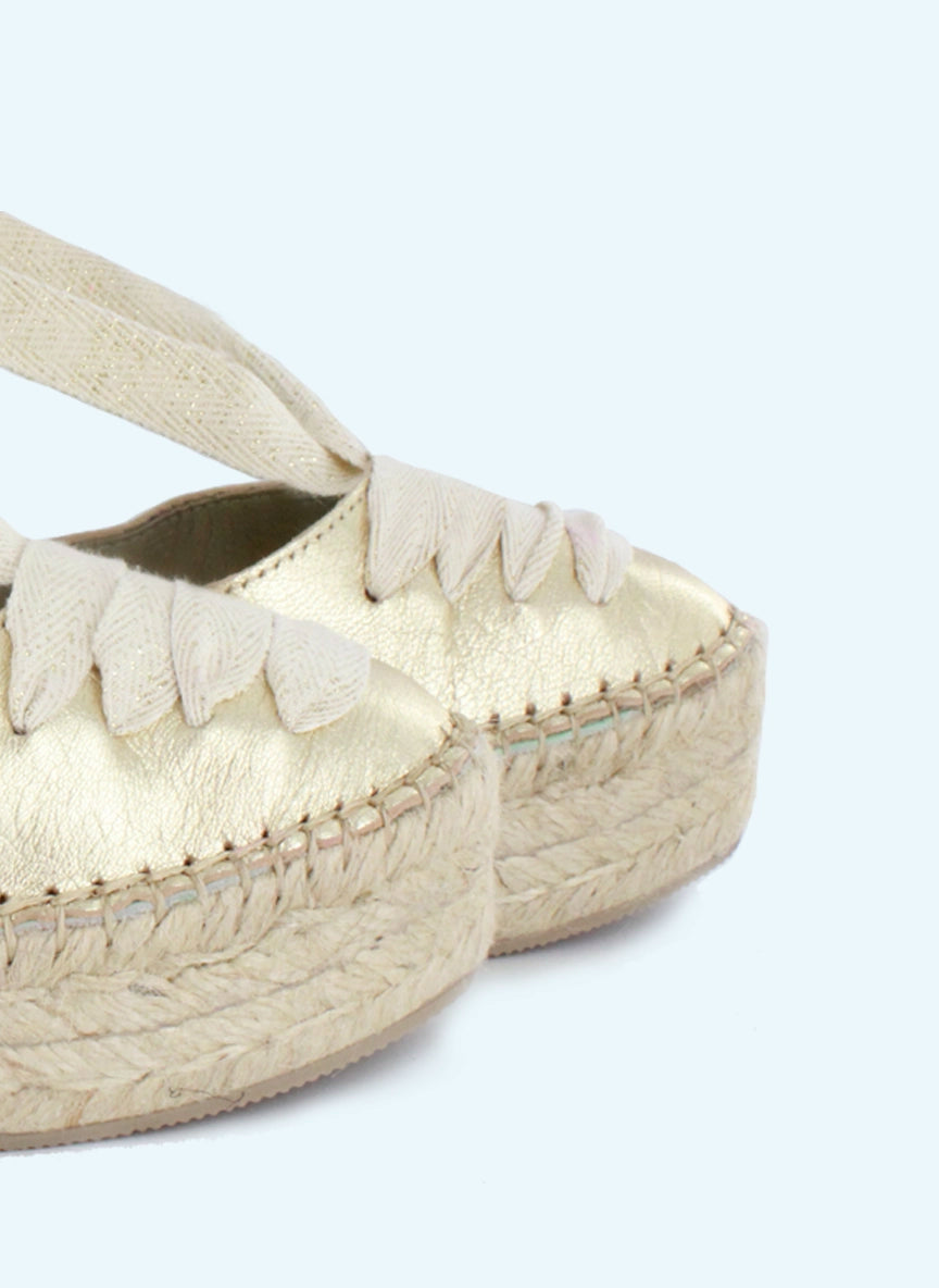 Alpargatas doradas metalizadas cuña alta | Meridian 16