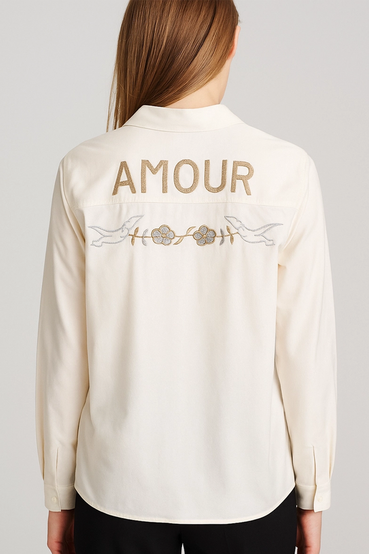 Camisa blanca con diseño  trasero "Amour" | Soraya